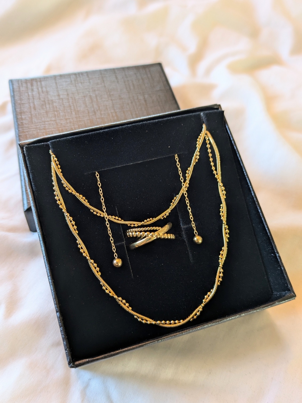 Brand New 18K Gold-Plated 4-Piece Jewelry Set Tarnish-Free • Hypoallergenic🌷
